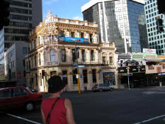 Victoria Street, en bas