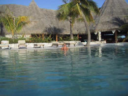 L'htel Pearl Beach & la piscine 